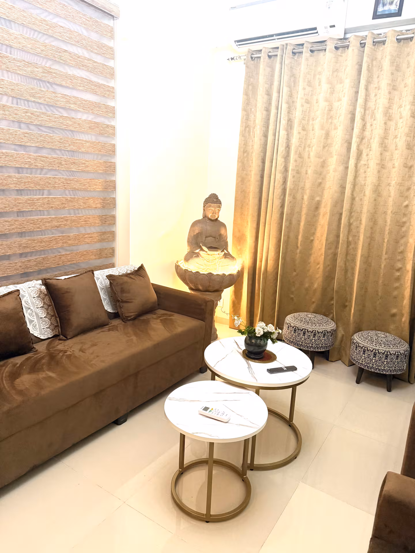 3 bhk luxury 4 AC flat near Max hospital Vaishali — 