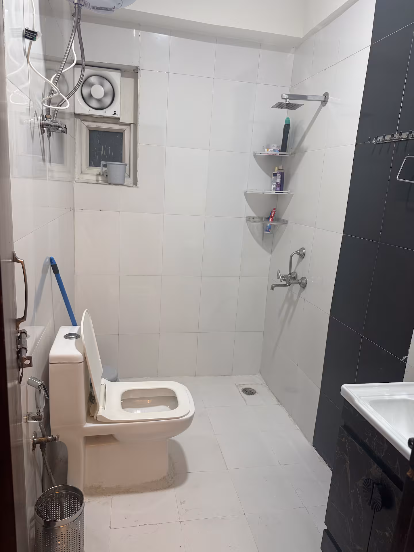 3 bhk,4AC flat near max hospital Vaishali — view 39